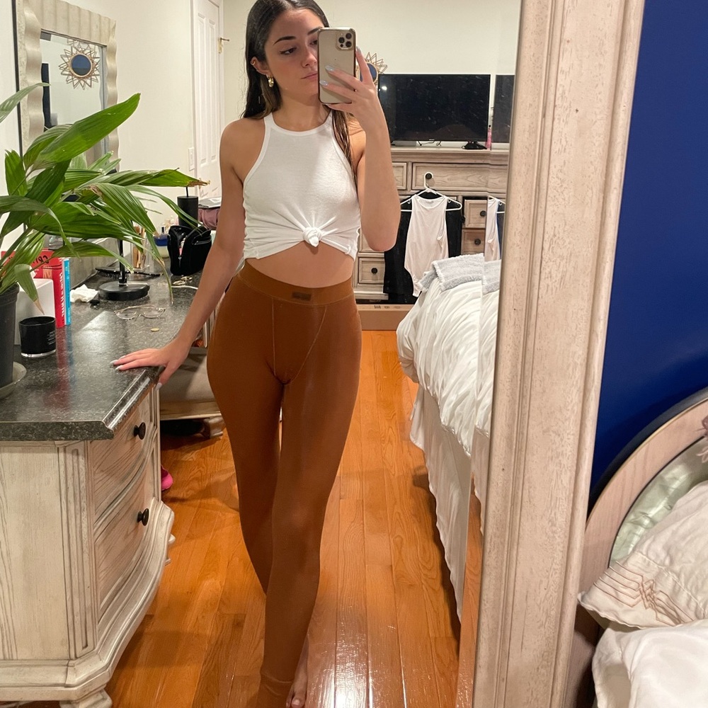 SKIMS leggings